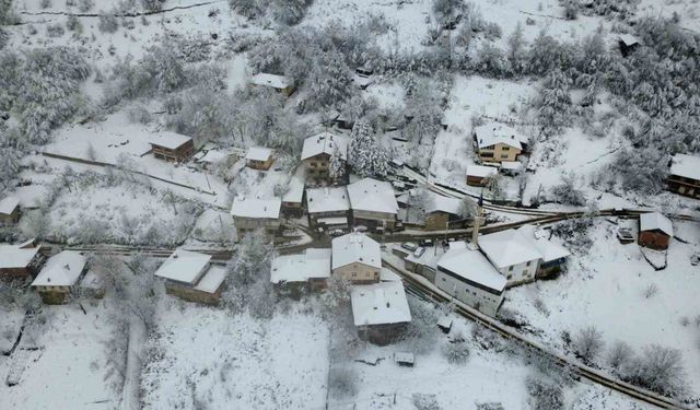 Bartın'da kar kalınlığı 1 metreyi aştı