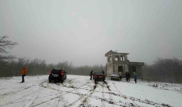 Çanakkale'de mevsimin ilk karı yağdı