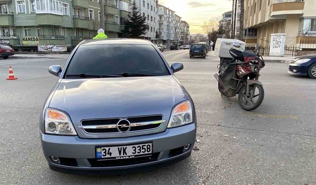 Çorum'da otomobil ile motosiklet çarpıştı: 1 yaralı