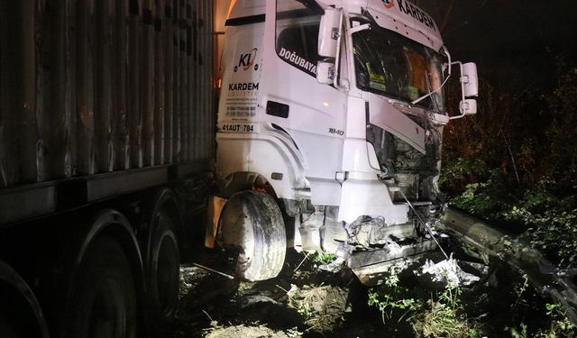 D-650 kara yolunda zincirleme kaza: 12 yaralı