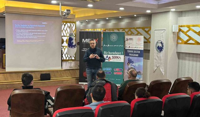 Ağrı'da basın mensuplarına yönelik yapay zekâ destekli medya uzmanlığı eğitimi başladı