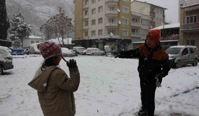 Amasya'da kar yağışı nedeniyle eğitime ara verildi