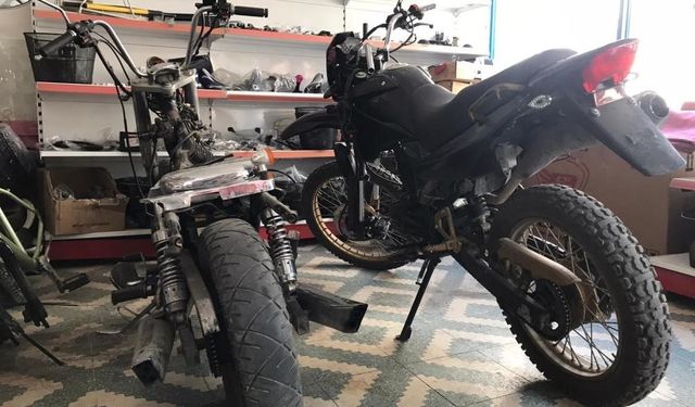 Bayburt'ta motosiklet kullanıcılarına ve motokuryelere kar engeli