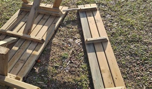 Bilecik'te kamuya ait banklara zarar verildi