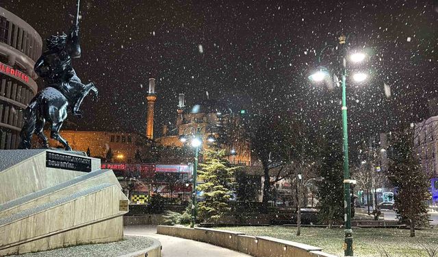 Bolu'da kar yağışı başladı