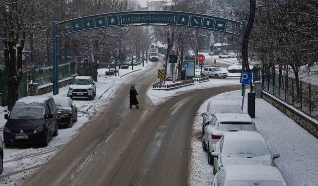 Bolu'da kar yağışı sürüyor: Kış güzelliği havadan görüntülendi