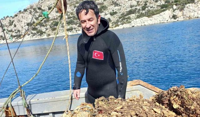 Bozburun'da hayalet ağlar denizden temizlendi