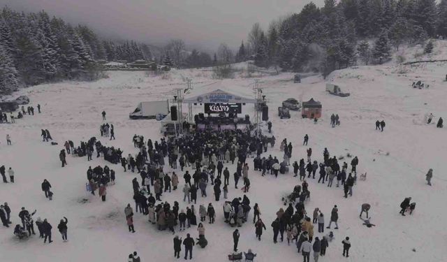 Bursa'da Kış Festivali'ne yoğun katılım trafiği felç etti