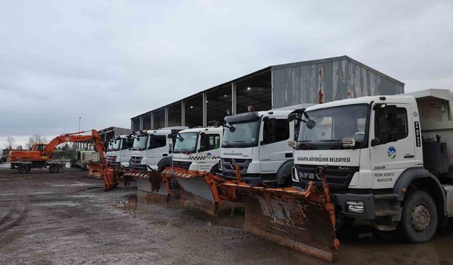 Büyükşehir kar mesaisine hazır: 49 araç ve 98 personel teyakkuza geçti