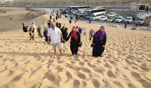 Denizlili Umreciler Bedir Şehitlerini ve Melekler Tepesini ziyaret etti