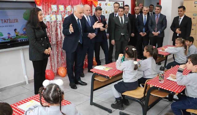 Diyarbakır'da 458 bin öğrenci karne aldı