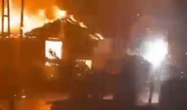 Düzce'de mobilya atölyesi küle döndü