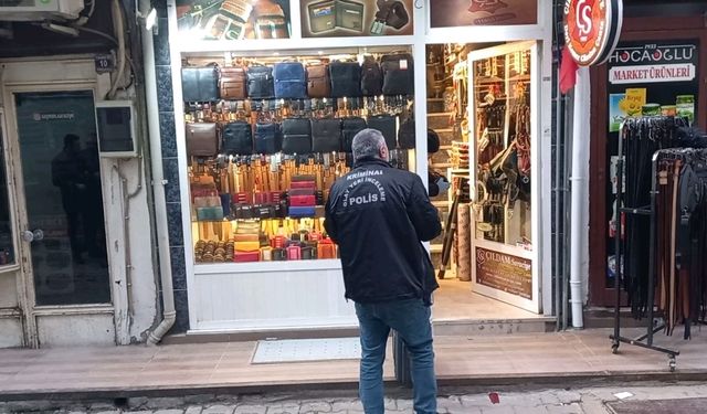 Edirne'de şüpheli rahat tavırlarıyla 3 iş yerini soydu