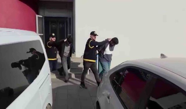 Farklı şehirlerden gelip sahte kimlikle Adana'da kargo dolandırıcılığı yapmışlar: 2 tutuklama