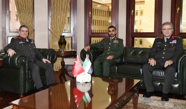 Genelkurmay Başkanı Bayraktaroğlu, Birleşik Arap Emirlikleri Kara Kuvvetleri Komutanı Al Hallami'yi kabul etti