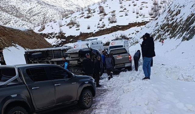 Hakkari'de trafik kazası: 2 yaralı