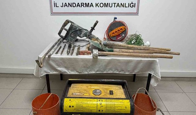 Jandarmadan Tokat'ta kaçak kazı baskını