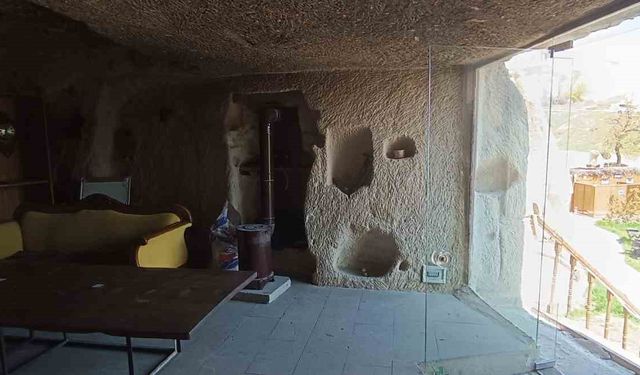 Kaçak restoran kaldırıldı, peribacalarının silüeti ortaya çıktı