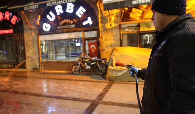 Kar yağışına karşı Tokat Belediyesi'nden etkin mücadele