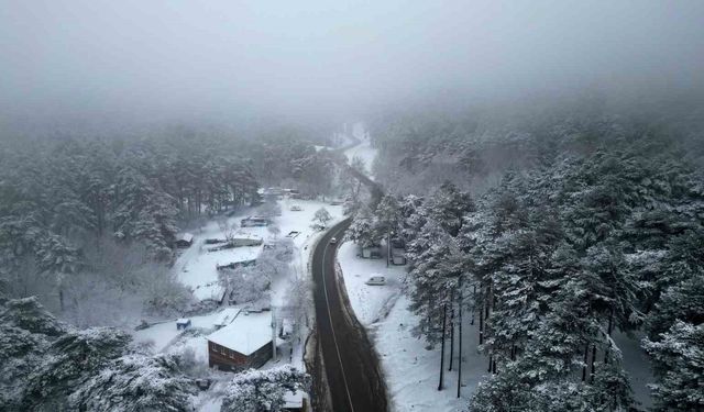 Kazdağları beyaza büründü, manzara nefes kesti