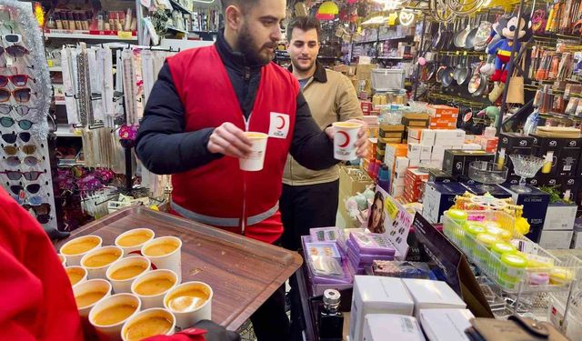 Kızılay'dan Miraç Kandili'nde 2 bin 500 kişiye ikram