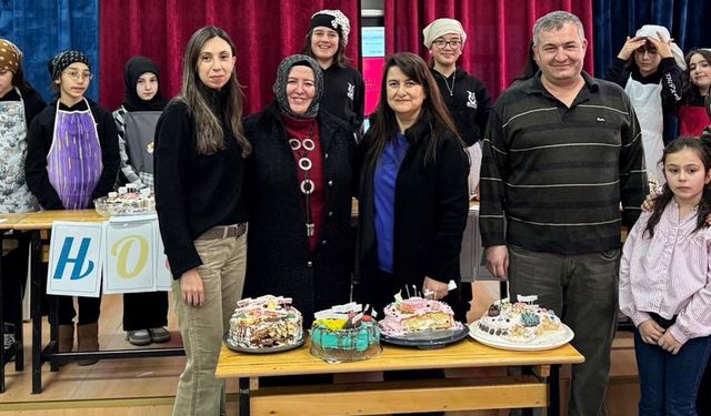 Kütahya Akşemsettin Kız Anadolu İmam Hatip Lisesinde bilim tatlıya dönüştü