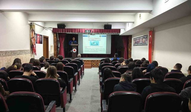 Lise öğrencilerine polisten eğitim