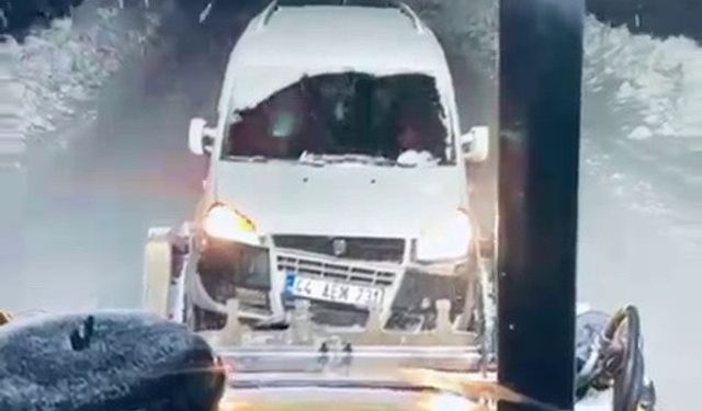 Mahsur kalan araçlar kurtarıldı