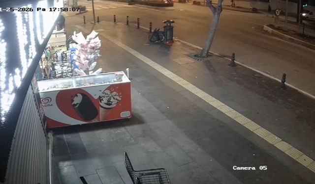 Manavgat'ta motosikletin çarptığı yaya ağır yaralandı