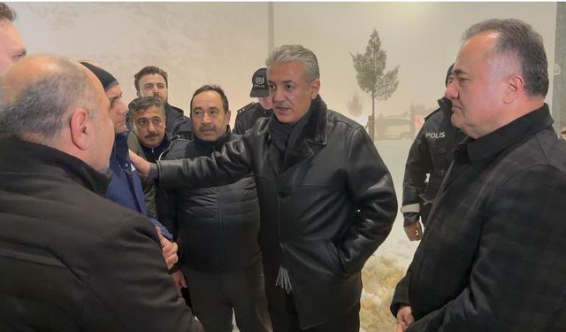 Mardin Valisi Akkoyun karla mücadele çalışmalarını inceledi