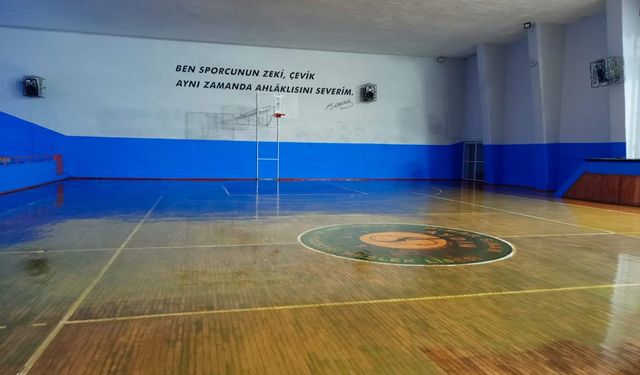 Mimar Sinan MTAL spor salonu yenilendi