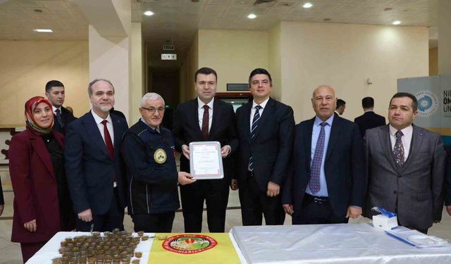 Niğde Geven Balı'nın coğrafi işareti tanıtıldı, arıcılık eğitimi verildi