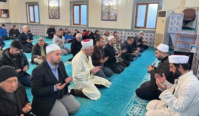 Sabah namazında buluştular