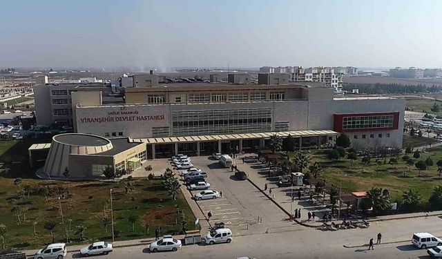 Şanlıurfa'da 10 santimetrelik böbrek kisti kapalı yöntemle alındı