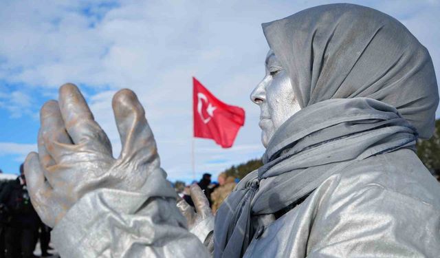 Sarıkamış'ta binler 'Bu toprakta izin var' diyerek şehitlerin izinde yürüdü