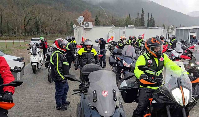 Sındırgı'da depremzedelere motorcu morali