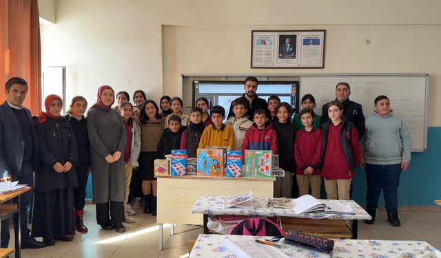 Sınırdaki öğrencilere 'akıl ve zeka oyunları' desteği