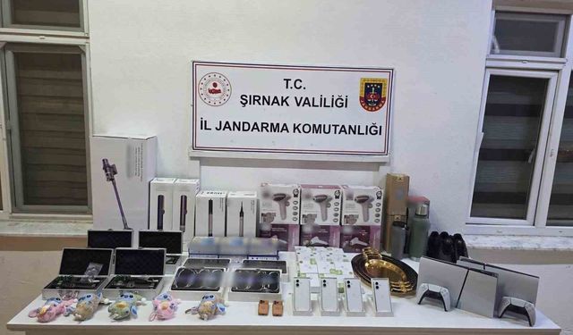 Şırnak'ta 7 buçuk milyon liralık kaçak malzeme ele geçirildi