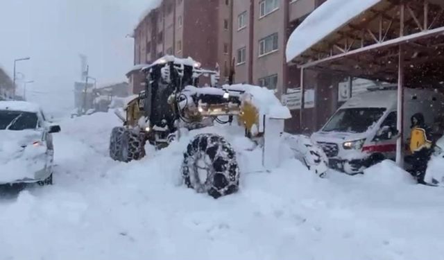 Şırnak'ta kar kalınlığı 2 metreyi geçti