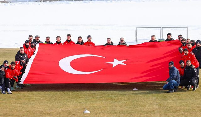 Sivasspor'dan Türk bayrağaın yönelik saldırıya sert tepki