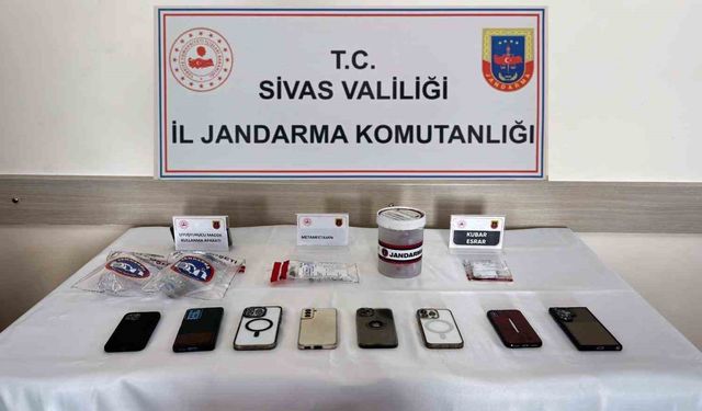 Sivas'ta eş zamanlı uyuşturucu operasyonu: 5 tutuklama