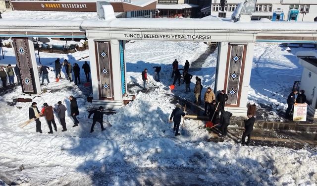 Tunceli Belediyesi karla mücadele çalışmalarını sürdürüyor