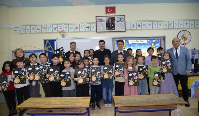 Türkeli'de yarıyıl tatili, karne sevinciyle başladı