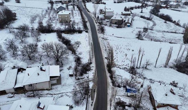 Uşak'ın yüksek kesimleri beyaza büründü