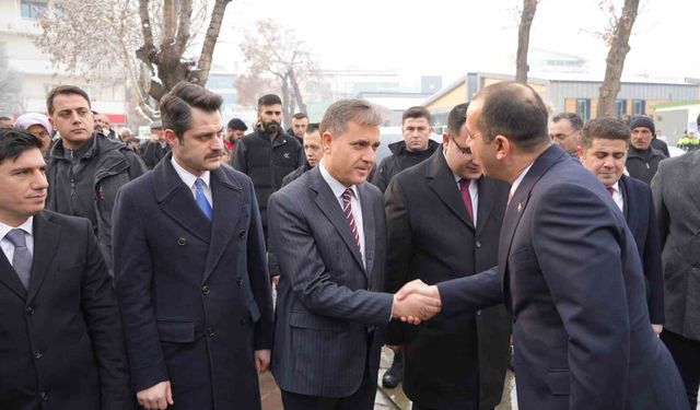 Vali Taşolar, görevine başladı