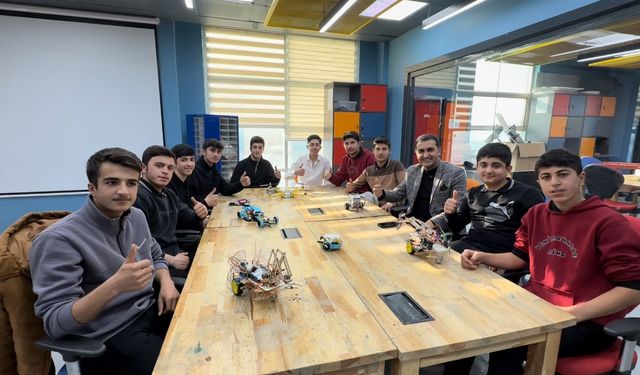 Yüksekova'da ilk robotik takımı 'Bezoar' İstanbul yolcusu