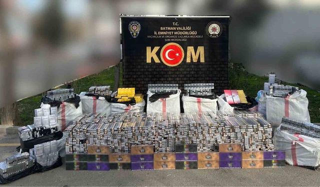 28 bin paket kaçak sigara hurdaların altından çıktı