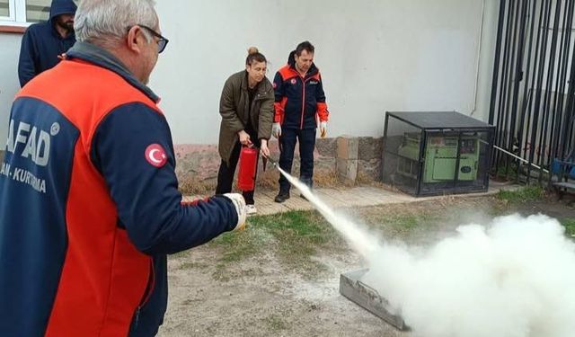 AFAD önce eğitim veriyor, sonra tatbikat yapıyor