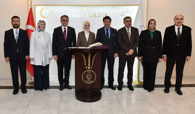 Aile ve Sosyal Hizmetler Bakanı Göktaş Van'da