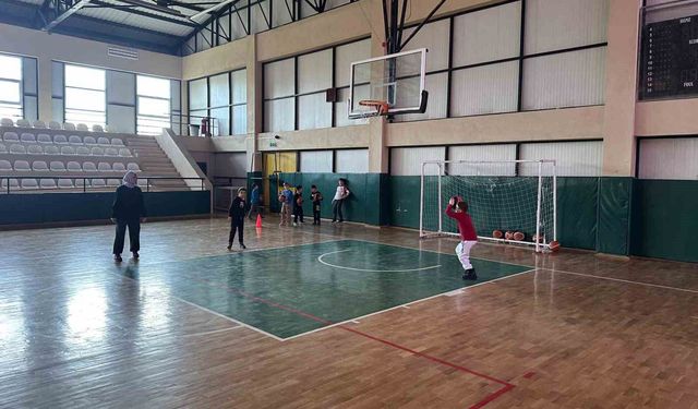 Ayvacık'ta spor kurslarına yoğun ilgi